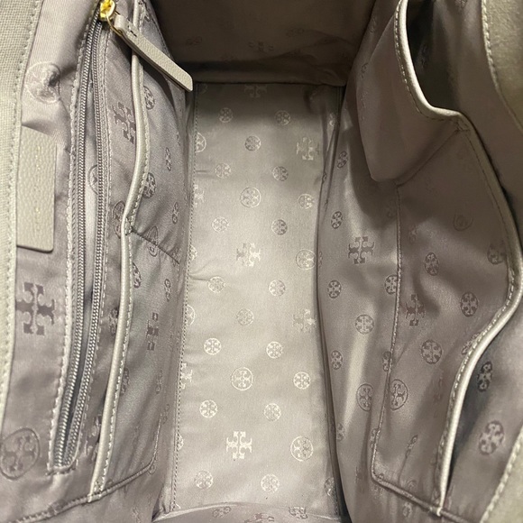 *SOLD* Tory Burch Leather Tote Bag in French Grey - Picture 9 of 9